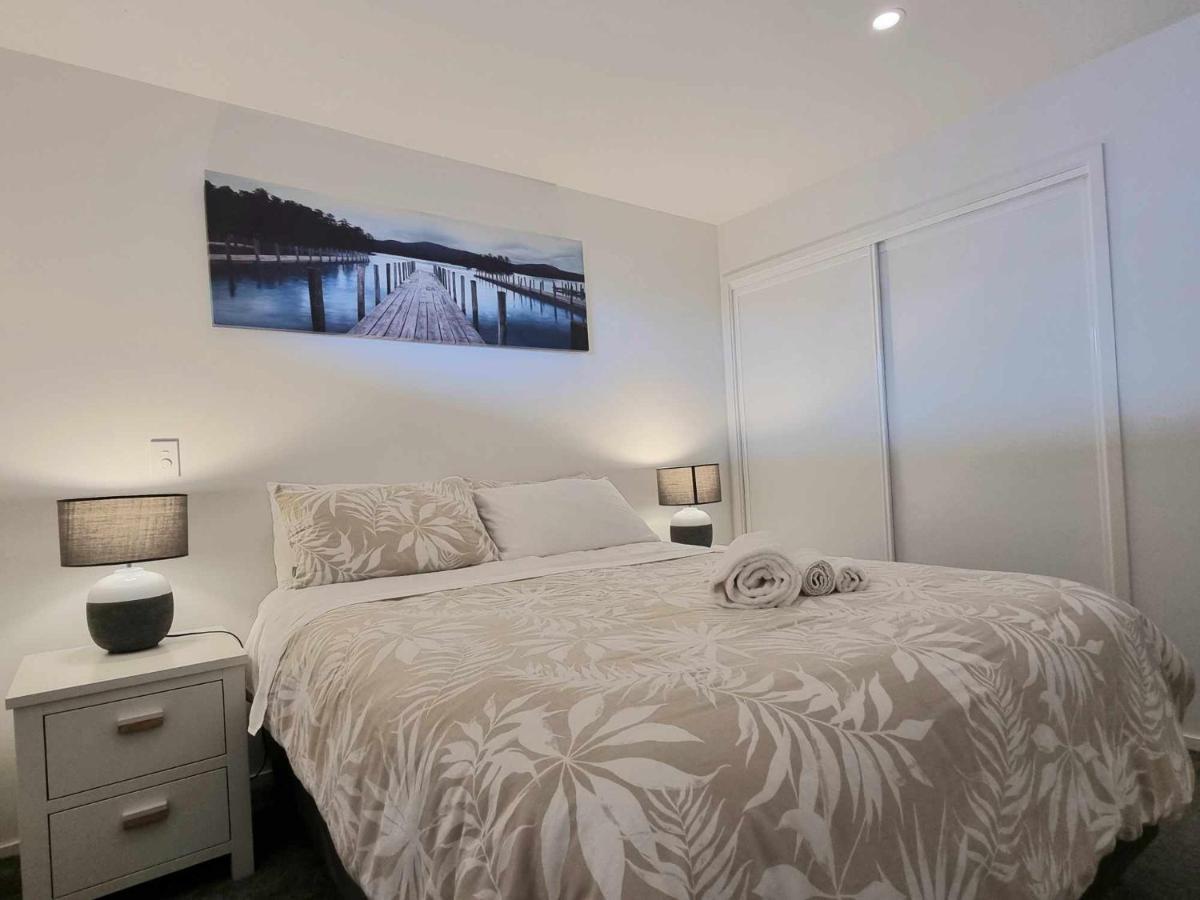 Modern 1 Bedroom Apartment Across From Hagley Park 基督城 外观 照片