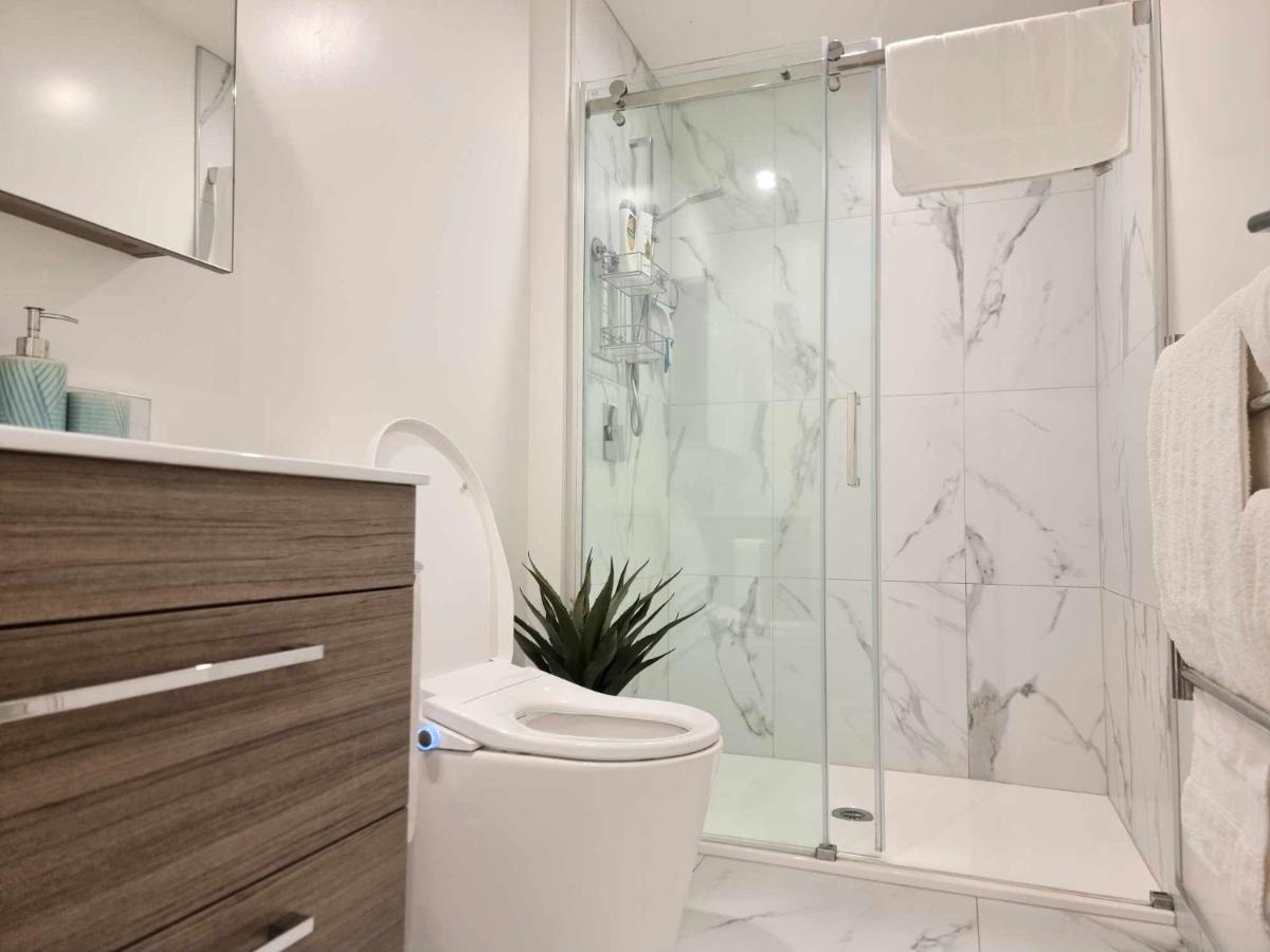 Modern 1 Bedroom Apartment Across From Hagley Park 基督城 外观 照片