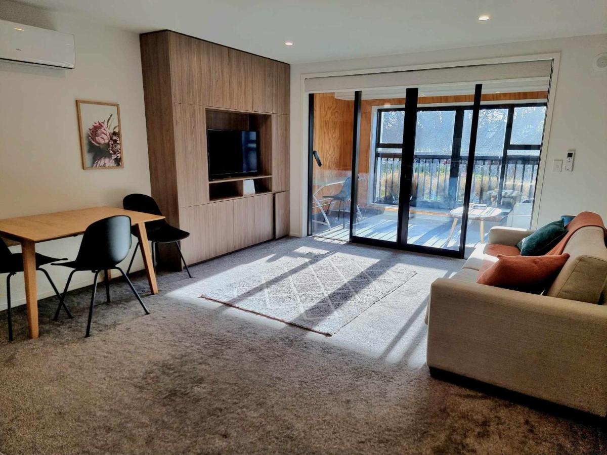 Modern 1 Bedroom Apartment Across From Hagley Park 基督城 外观 照片
