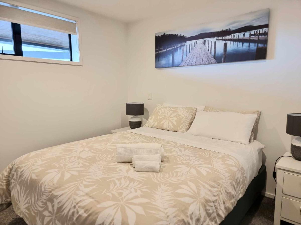 Modern 1 Bedroom Apartment Across From Hagley Park 基督城 外观 照片