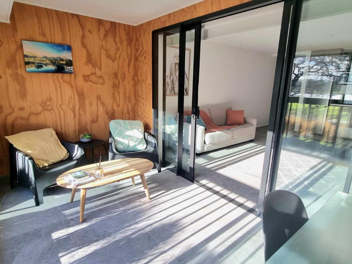 Modern 1 Bedroom Apartment Across From Hagley Park 基督城 外观 照片