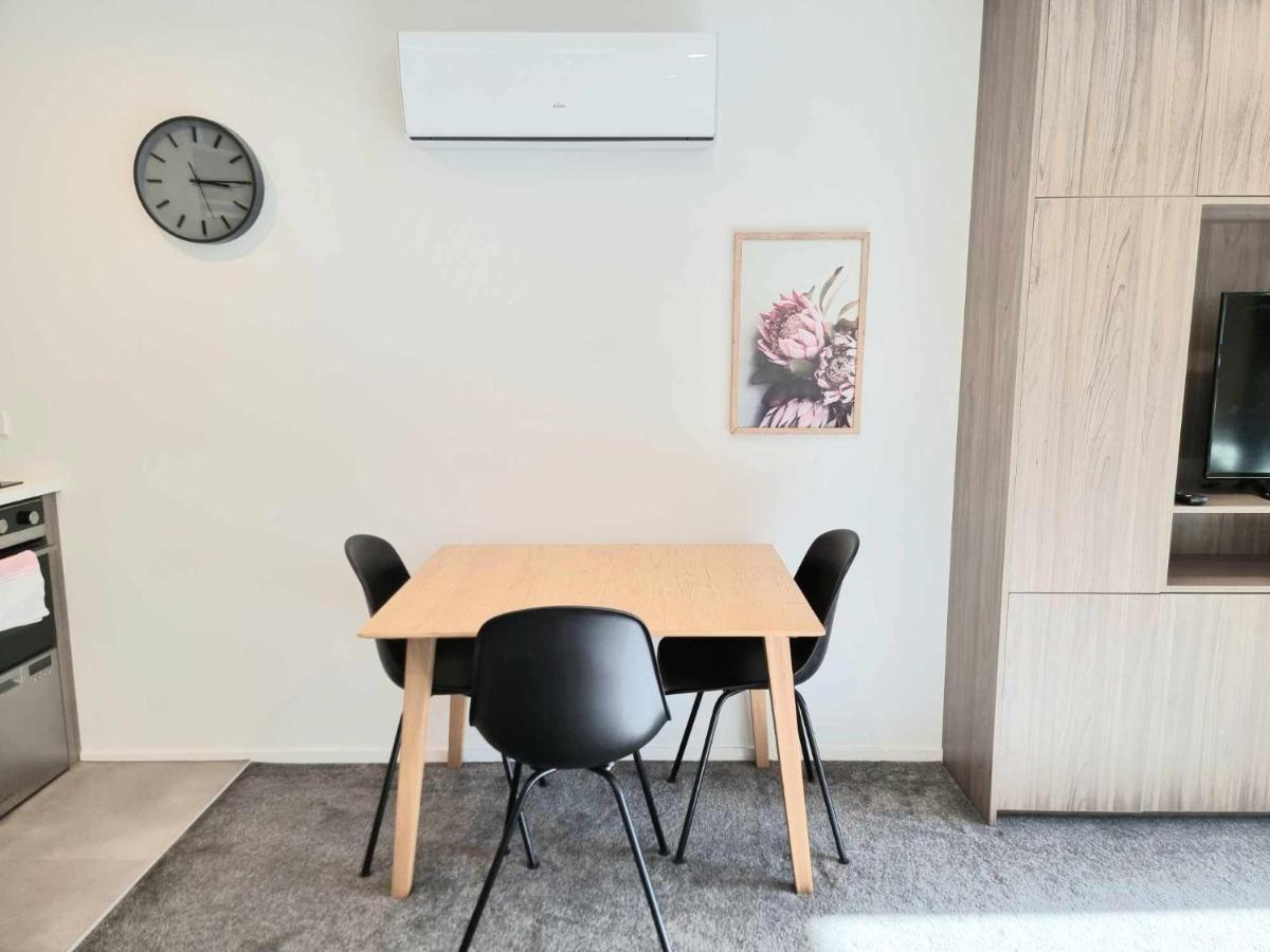 Modern 1 Bedroom Apartment Across From Hagley Park 基督城 外观 照片